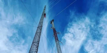 Guyed Wire Mast Galvanized Baja Besi Telecommunication Towerindo